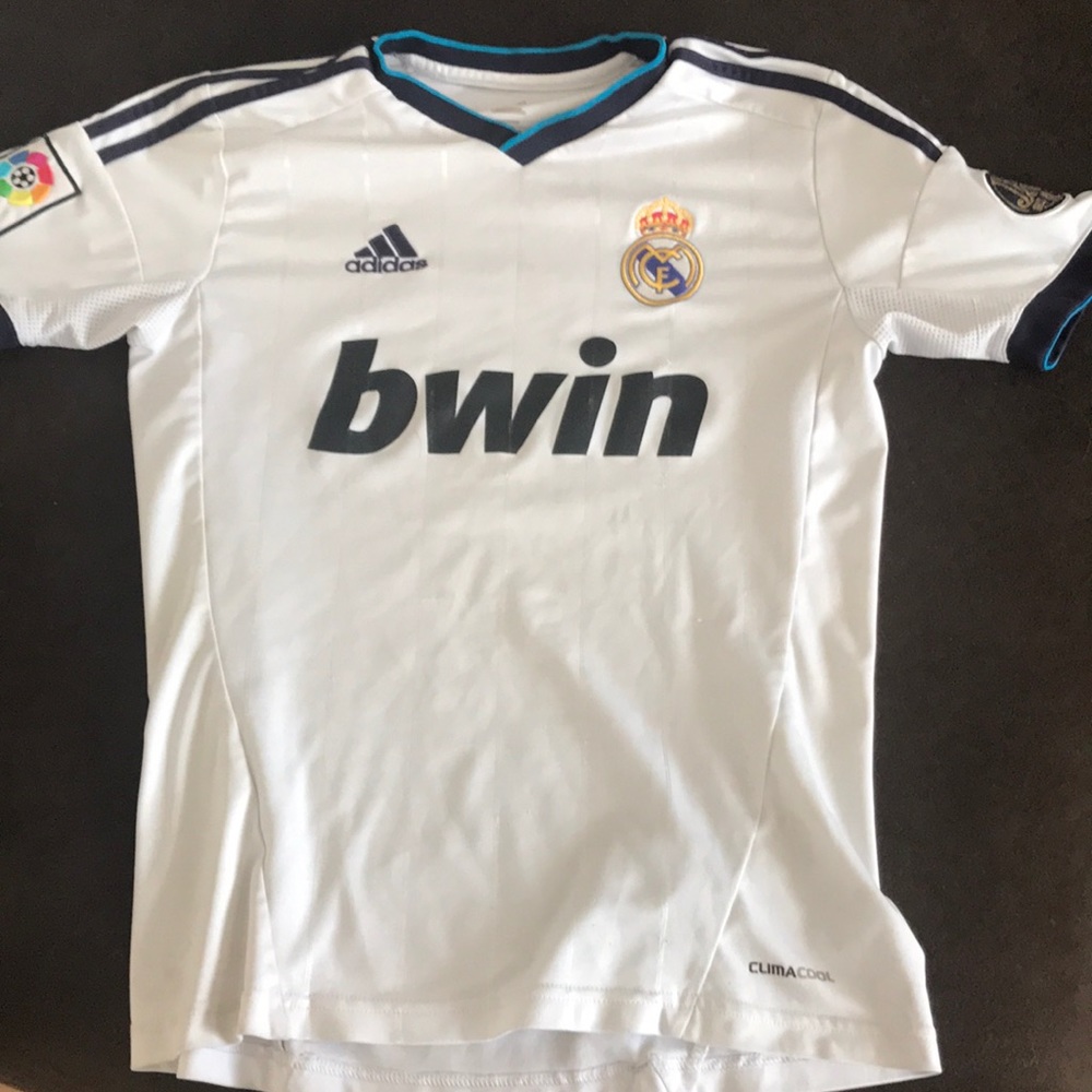 Adidas shirt